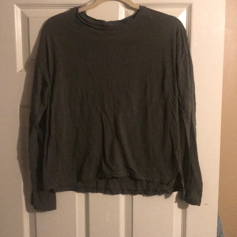 Universal Thread Women’s Long Sleeve Shirt Size S